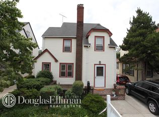 236 Sycamore St, West Hempstead, NY 11552