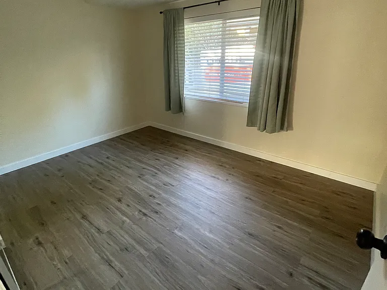 740 Tanner Dr — Photo 13