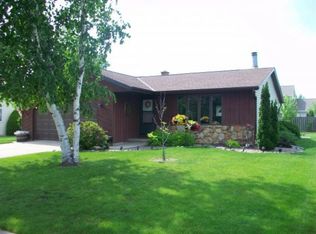 1189 Meadow View Ln, De Pere, WI 54115