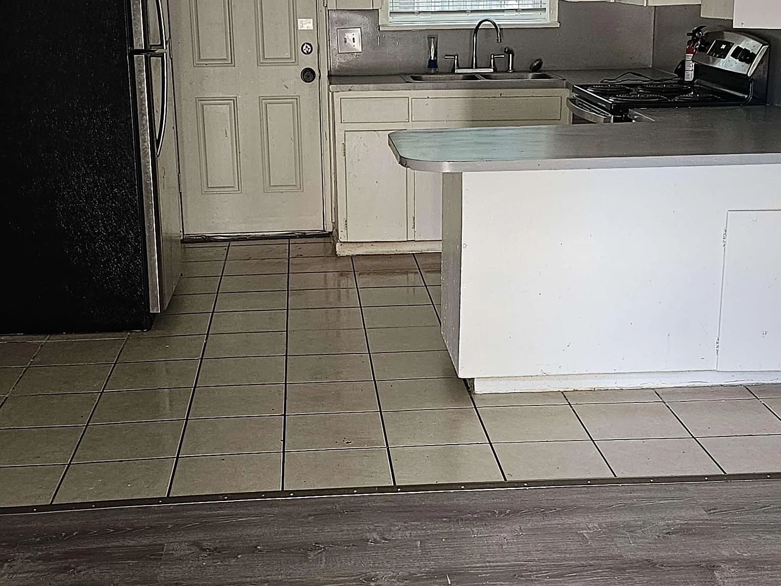 2 bed, 1000 sqft, $575 — Photo 2