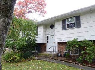 34 Capricorn Ln, Monsey, NY 10952