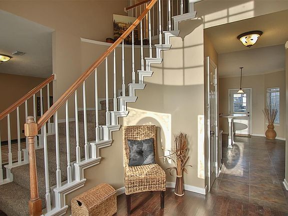 3rd image of 15526 Hatfield Hollow Dr