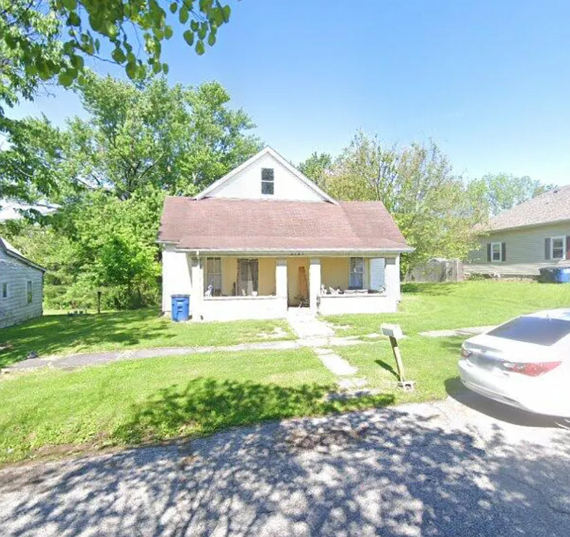 2127 F St photo 1