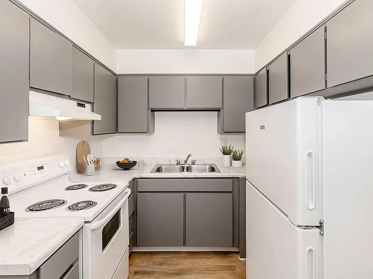 5726 N Black Canyon Hwy — Photo 11
