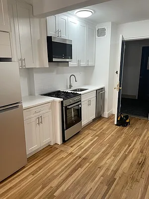 Sold by Azbel Real Estate, Inc. | media 15