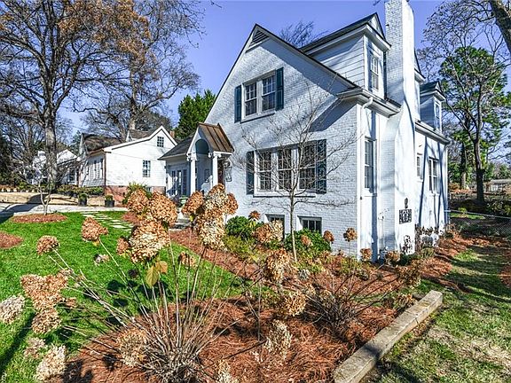 2nd image of 1848 N Elm St