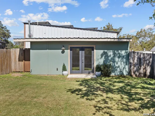 29159 Noll Rd #A, Boerne, TX 78015