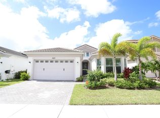 5401 Pecan Dr, Loxahatchee, FL 33470