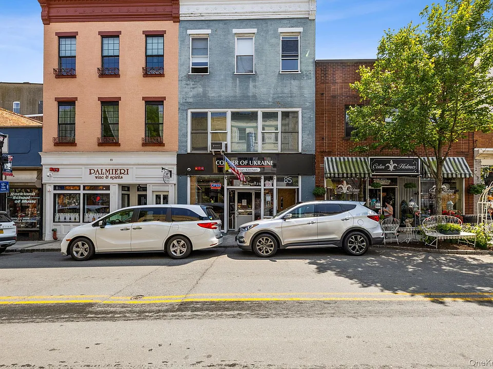 85 Main St #3