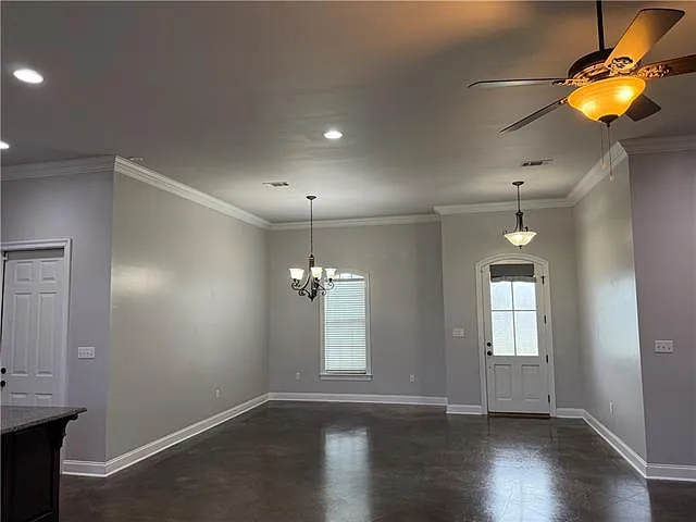3 bed, 2.0 bath, 1674 sqft, $2,000 — Photo 3