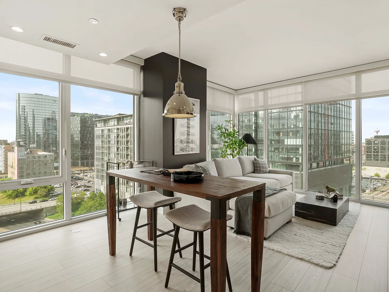 2 bed, 2.0 bath, $7,450 — Photo 4