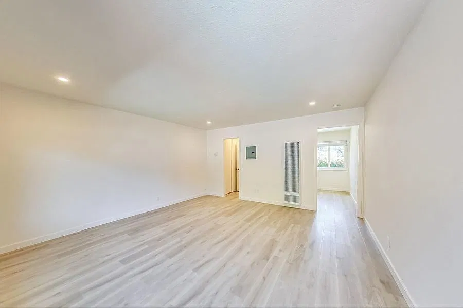 Studio Apartment - Amazing Location! — Photo 3