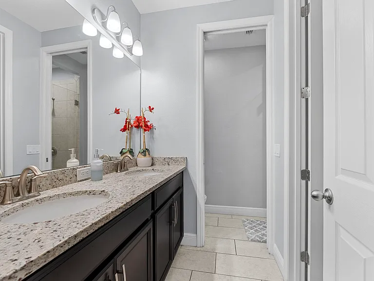 206 Aberdeen St — Photo 18