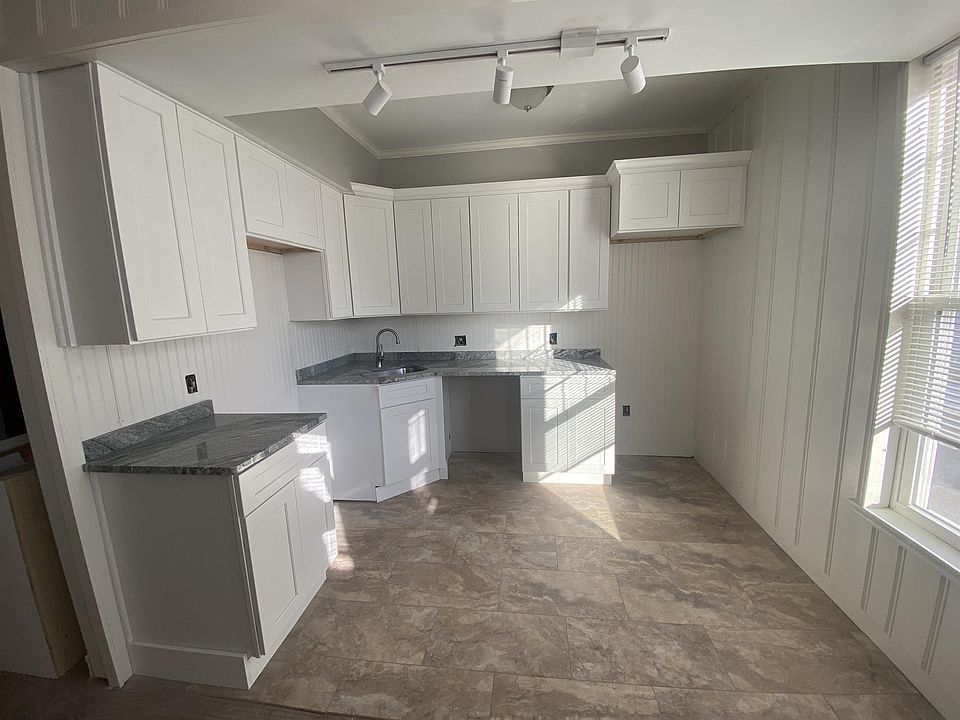 1st image of 1825 Northampton St #1