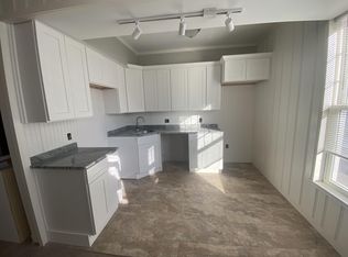 1825 Northampton St #1, Holyoke, MA 01040