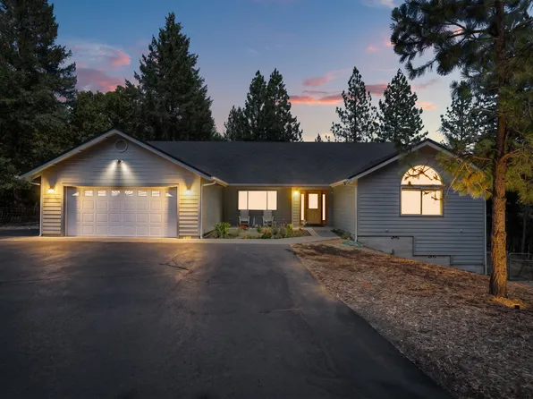 1281 N Pinnon Rd, Grants Pass, OR 97526