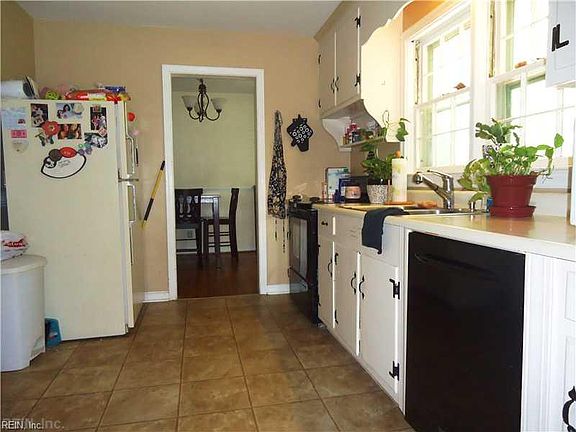 5th image of 6 Burnham Pl