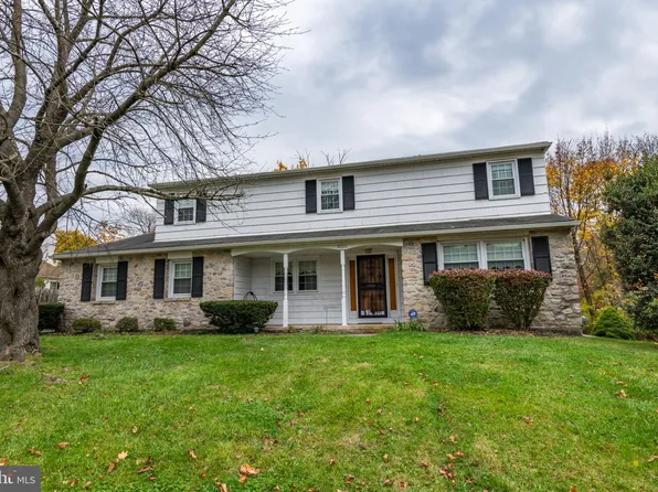 1025 Fitzwatertown Rd, Abington, PA 19001