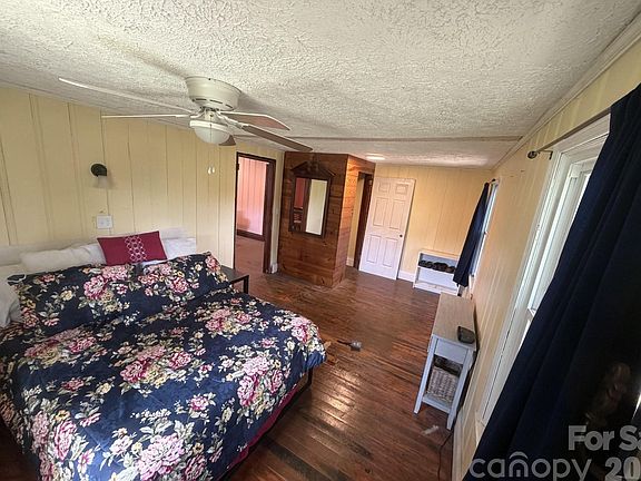 4th image of 341 Lake Rd