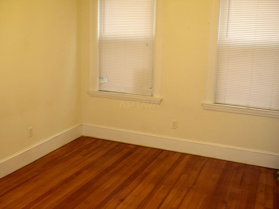1st image of 5 College Ave #1