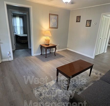 4th image of 242 Riffe St