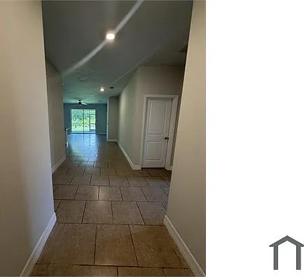 3 bed, 1250 sqft, $1,595 — Photo 2