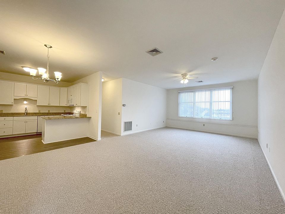 1st image of 437 Belvidere St APT D1