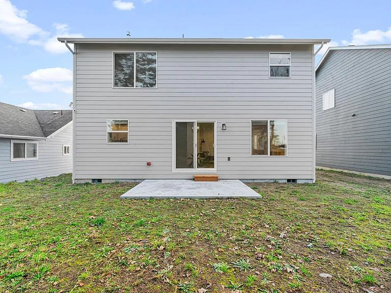 1020 2nd Ave — Photo 36