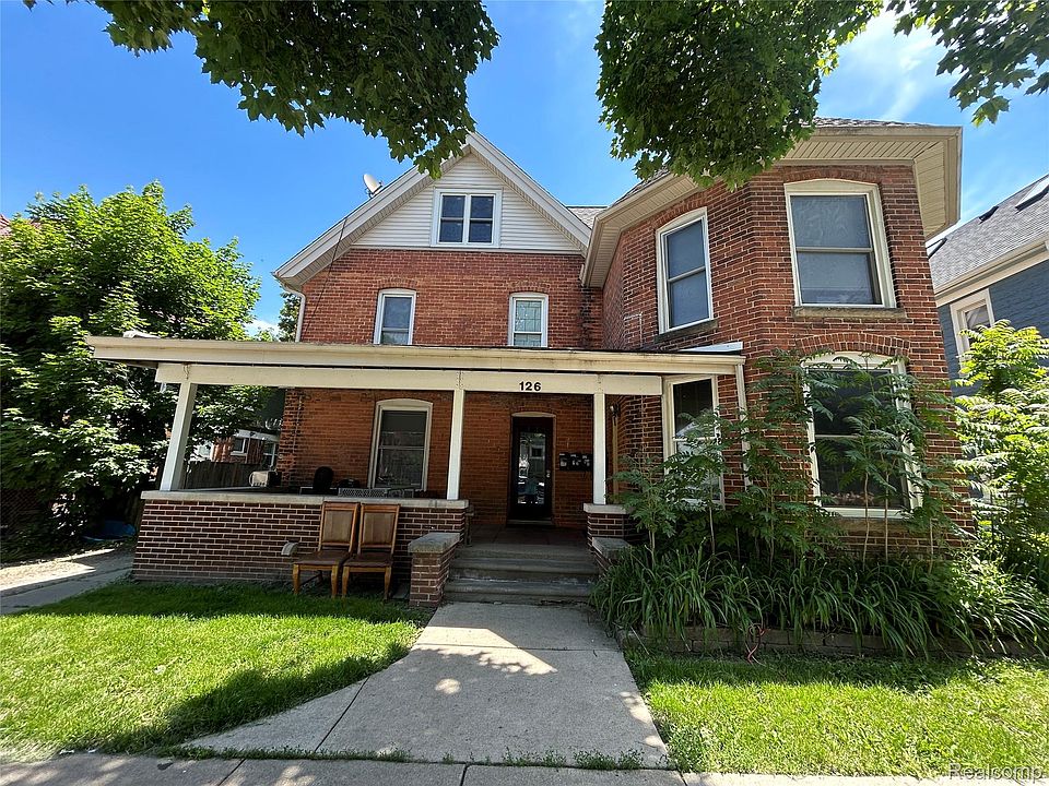 1st image of 126 College Pl