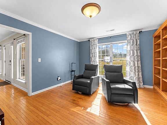5th image of 331 Radisson Rd