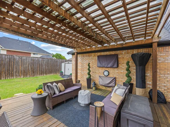 716 Mulberry Ln, Desoto, TX 75115