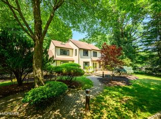 166 Willow Grove Dr, Lincroft, NJ 07738