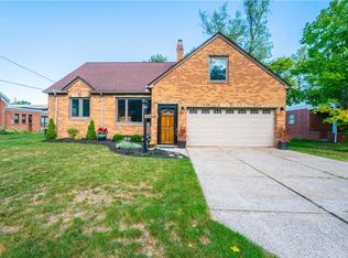 28600 W Oakland Rd, Bay Village, OH 44140