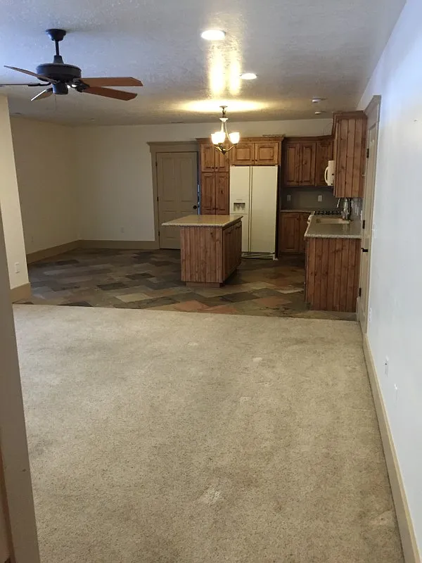 1 Bed 1.5 bath basement apartment — Photo 3