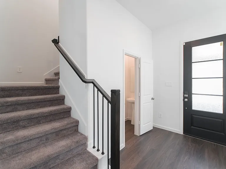 670 Royal Arch Dr — Photo 7