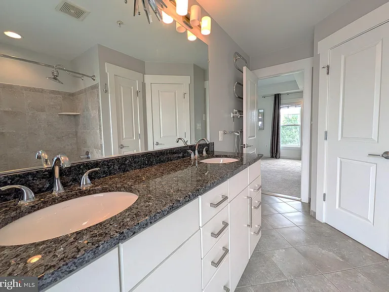 22447 Verde Gate Ter — Photo 29