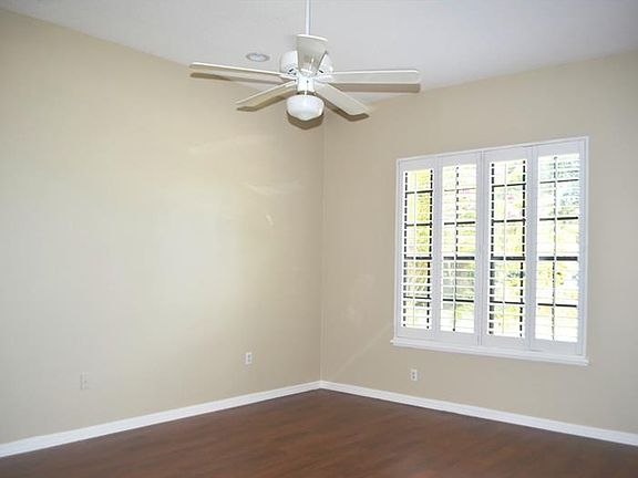 4th image of 2615 Hilliard Ct