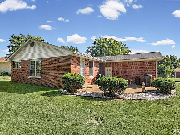 5th image of 5106 River Aire Dr