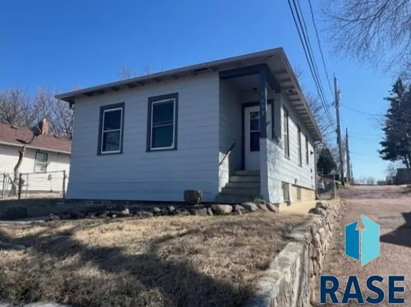 1605 W 10th St, Sioux Falls, SD 57104