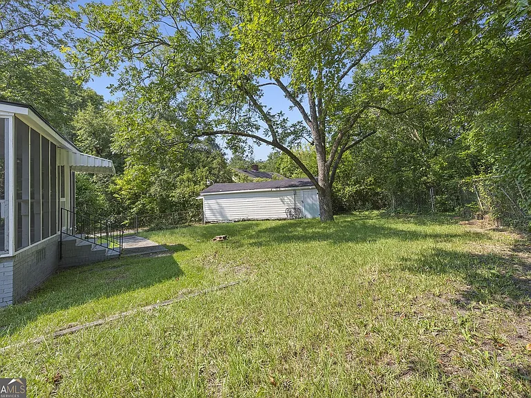 3306 Guthrie Dr — Photo 4