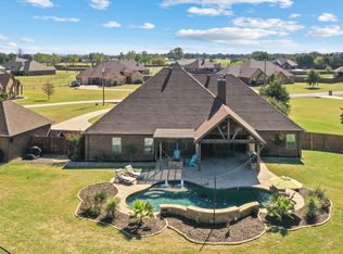 135 Brock Ln, Millsap, TX 76066