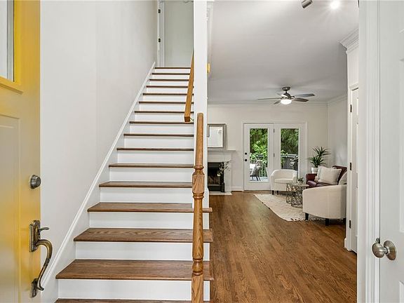 5th image of 1861 McLendon Ave