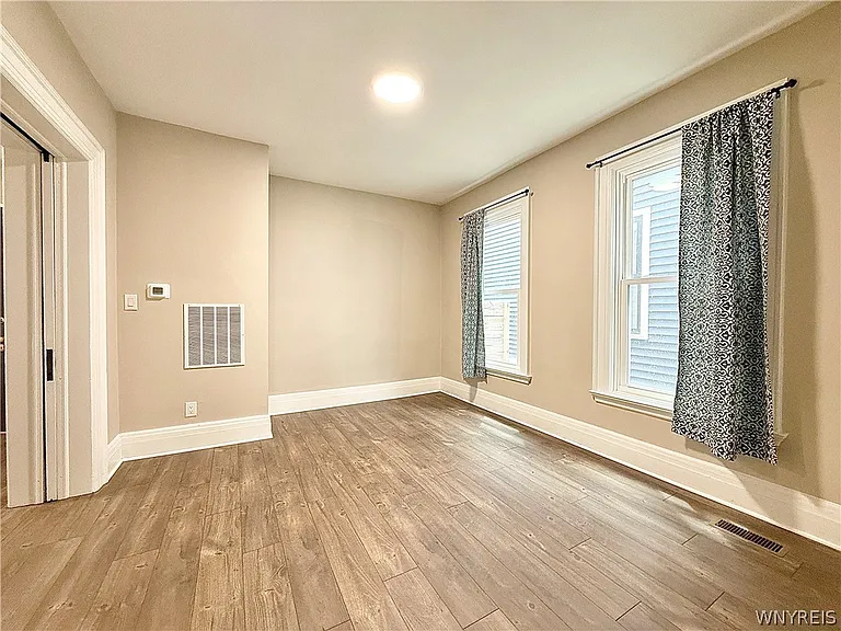 460 Rhode Island St — Photo 6