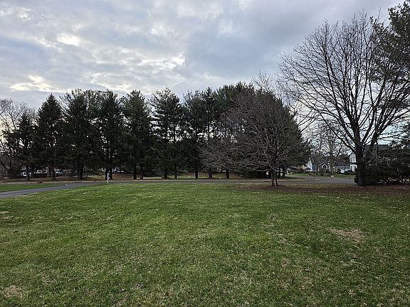 3rd image of 00 Ross Rd