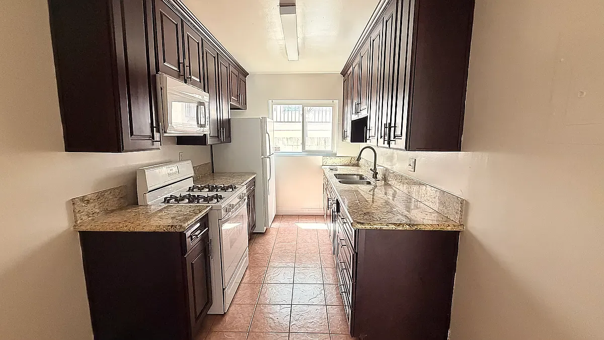 1 bed, 850 sqft, $2,000 — Photo 1