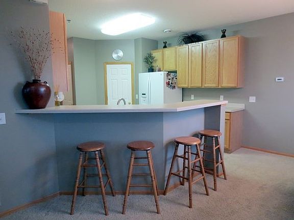 5th image of 405 Frederick Cir