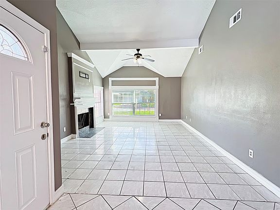 3rd image of 13546 Portobello Dr