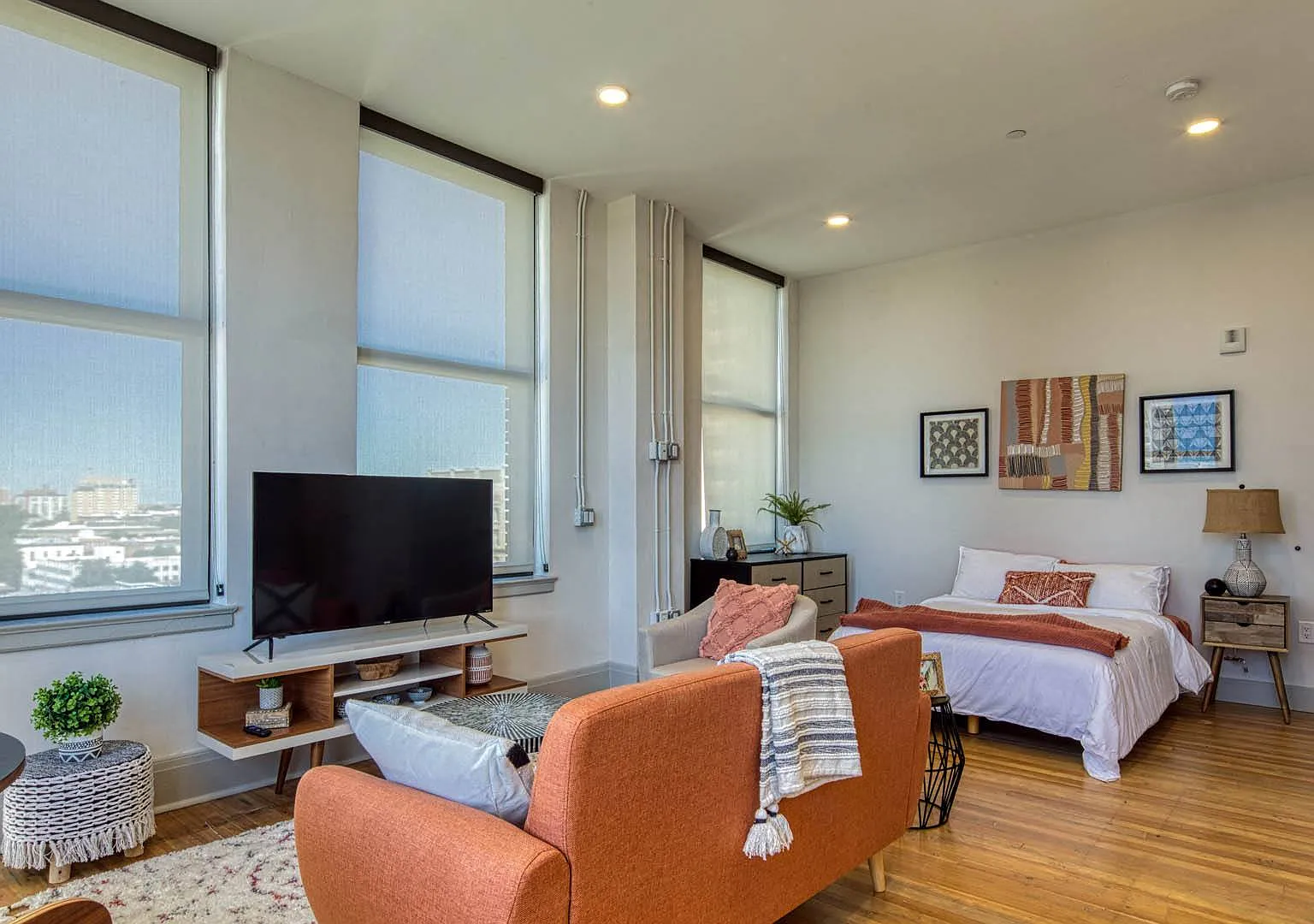Residences at Richmond Trust — Photo 4