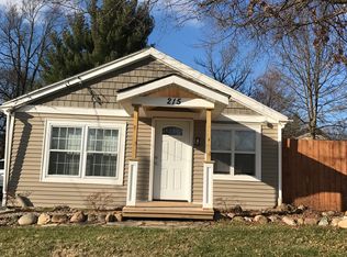 215 Evergreen St, Barberton, OH 44203