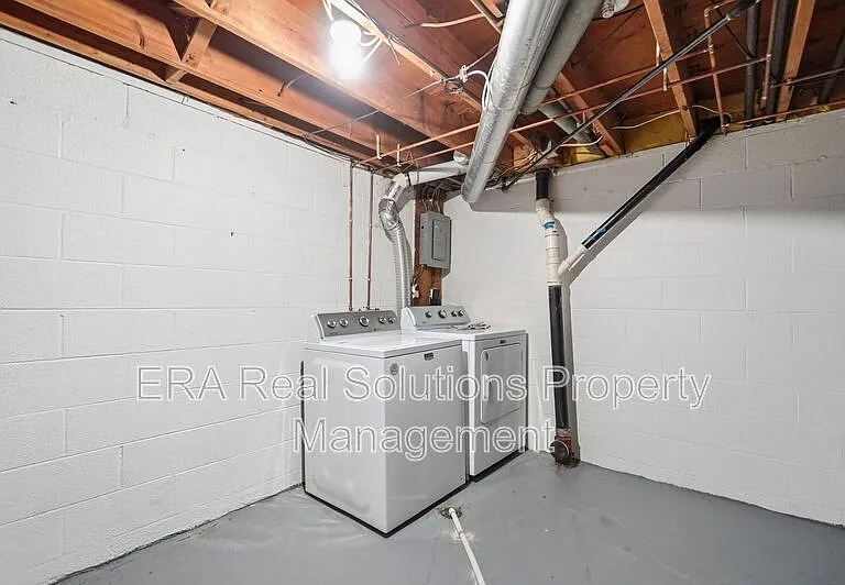1136 McCarley Dr E — Photo 32